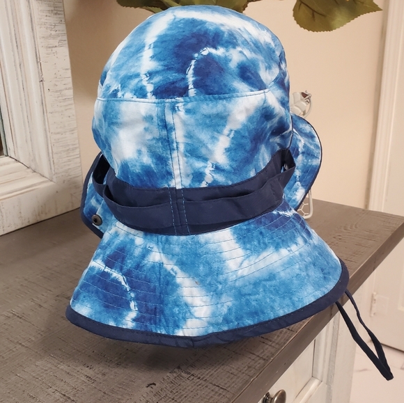 MTV Blue Tie-Dye Bucket Hat - Picture 3 of 5